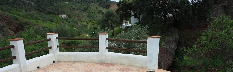 Onze twee gerestaureerde oude Andalusische huisjes aan een biologische boerderij in de buurt van Almoga
