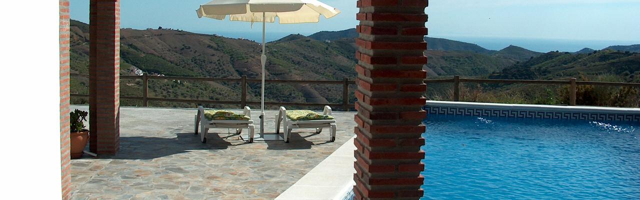Our idyllic and beautiful country house in the mountains with amazing views over the Axarquía