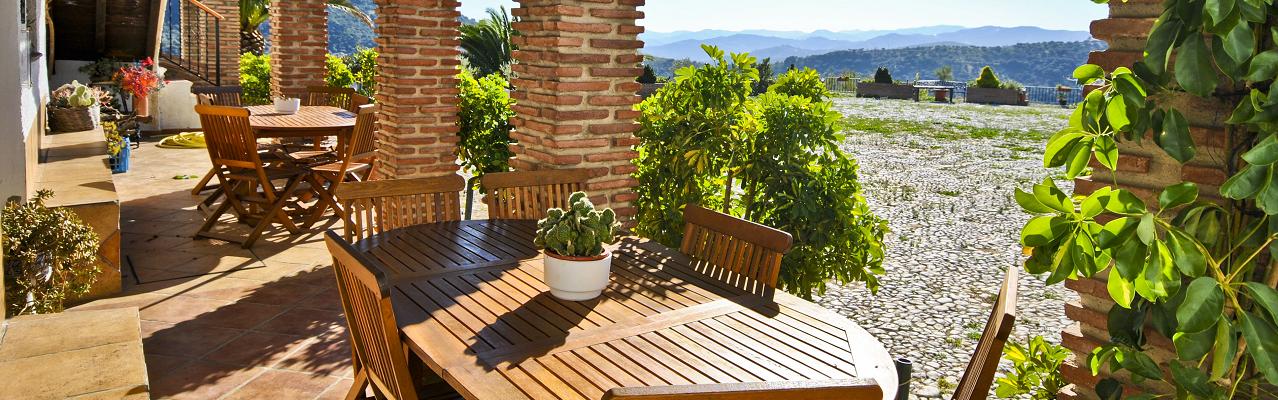 Our six lovely apartments for 1-3 persons in a restored Andalusian farmhouse with views to the Viñuela lake