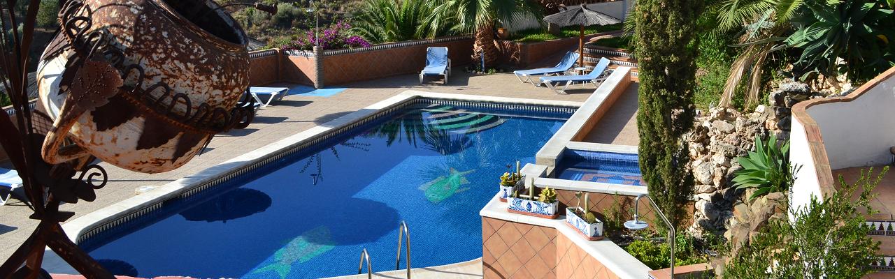 Three 1-bedroom and one 2-bedroom apartments with sea views and a lovely common pool area